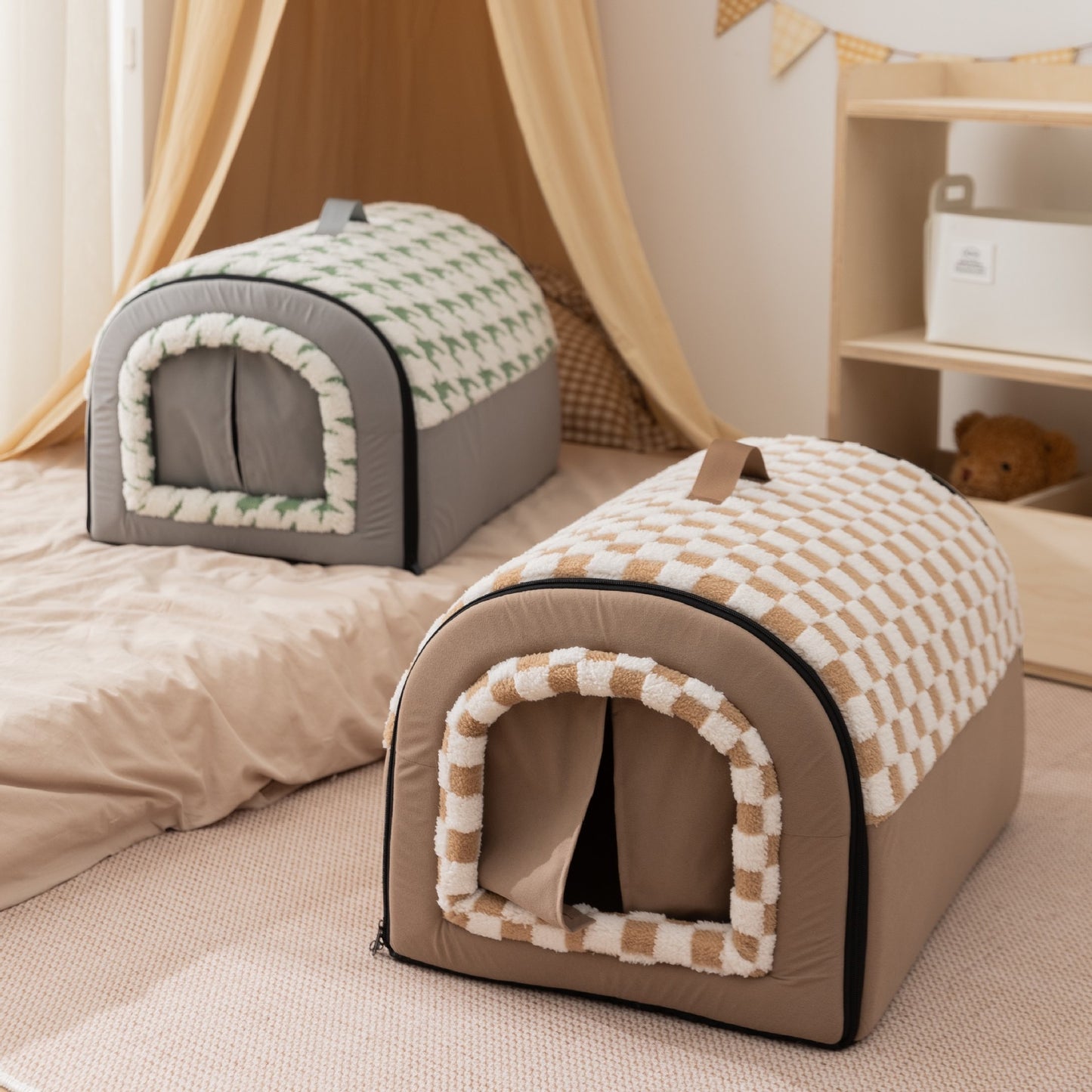Warm Checkered Pet Beds in 2 Colors